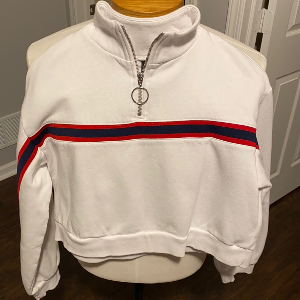 Cropped, white hoodie